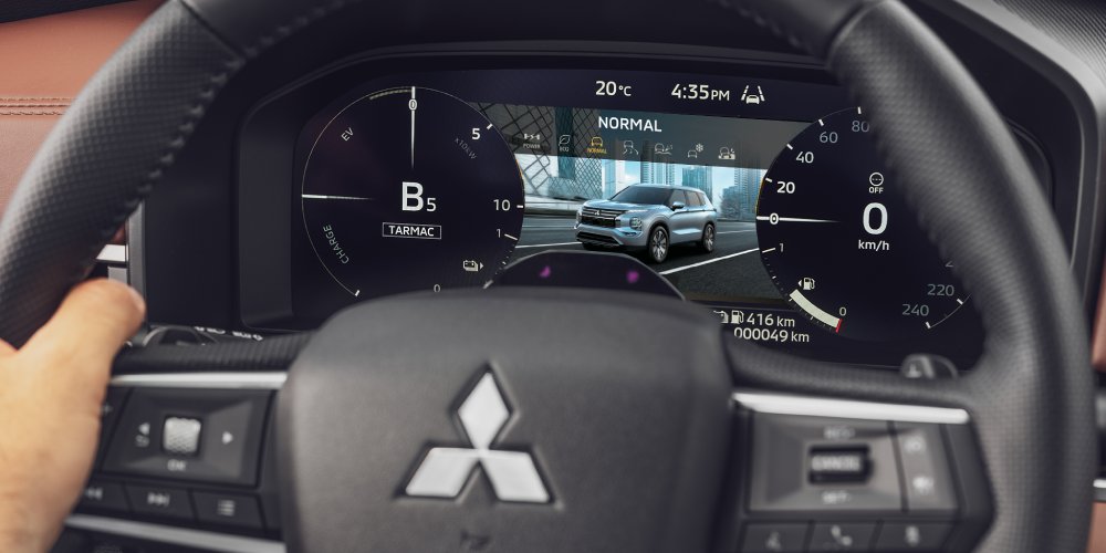 Nové Mitsubishi OUTLANDER PHEV - jízdní režim běžný