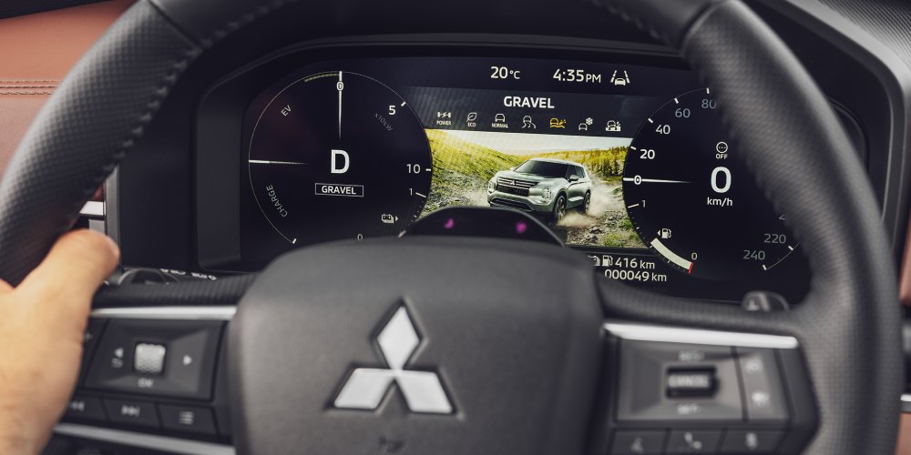 Nové Mitsubishi OUTLANDER PHEV - jízdní režim štěrk