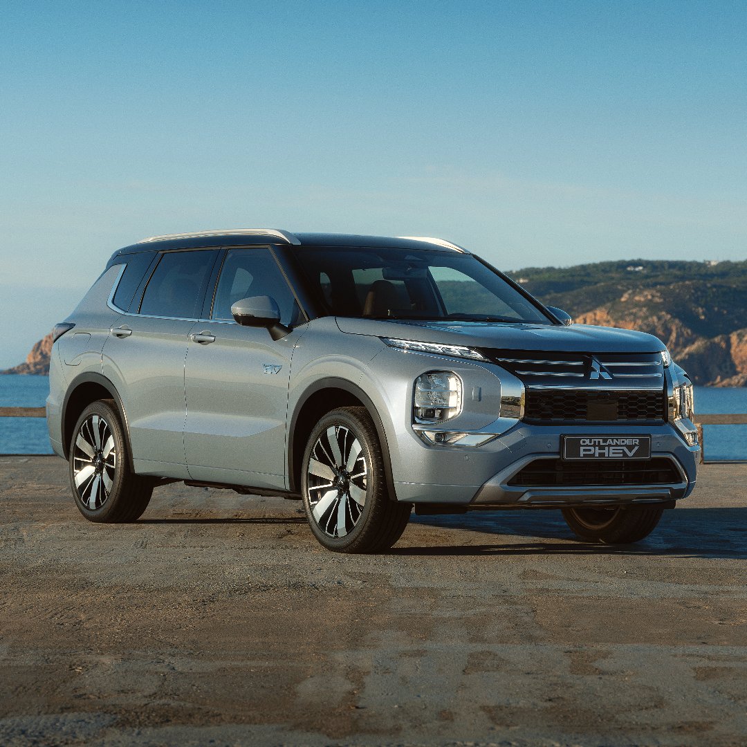 Mitsubishi Outlander PHEV 25 let - 2025